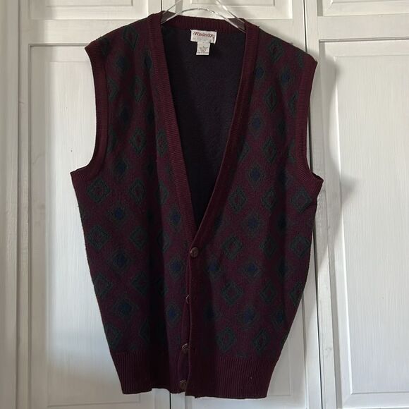 Vintage Burgundy and Green Diamond Knit Vest Size L - Picture 8 of 8